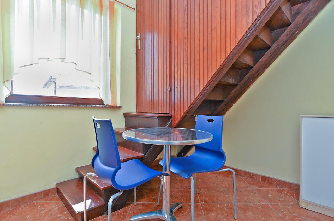 Apartments Gracijano 1724 Liznjan Exterior photo